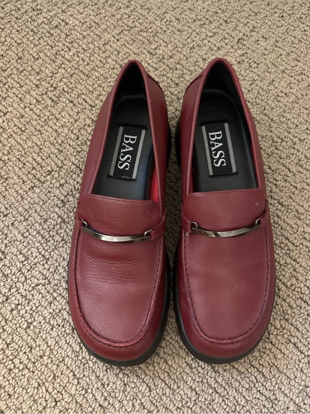 Vintage bass loafers in burgundy